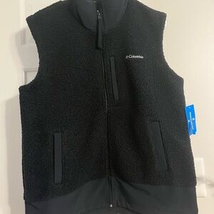Columbia Boundless Trek Black Vest. NWT size medium.